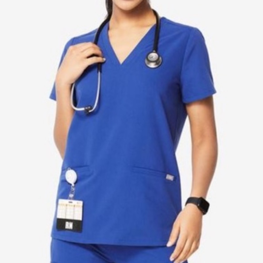 Figs Casma Three-Pocket Scrub Top XS